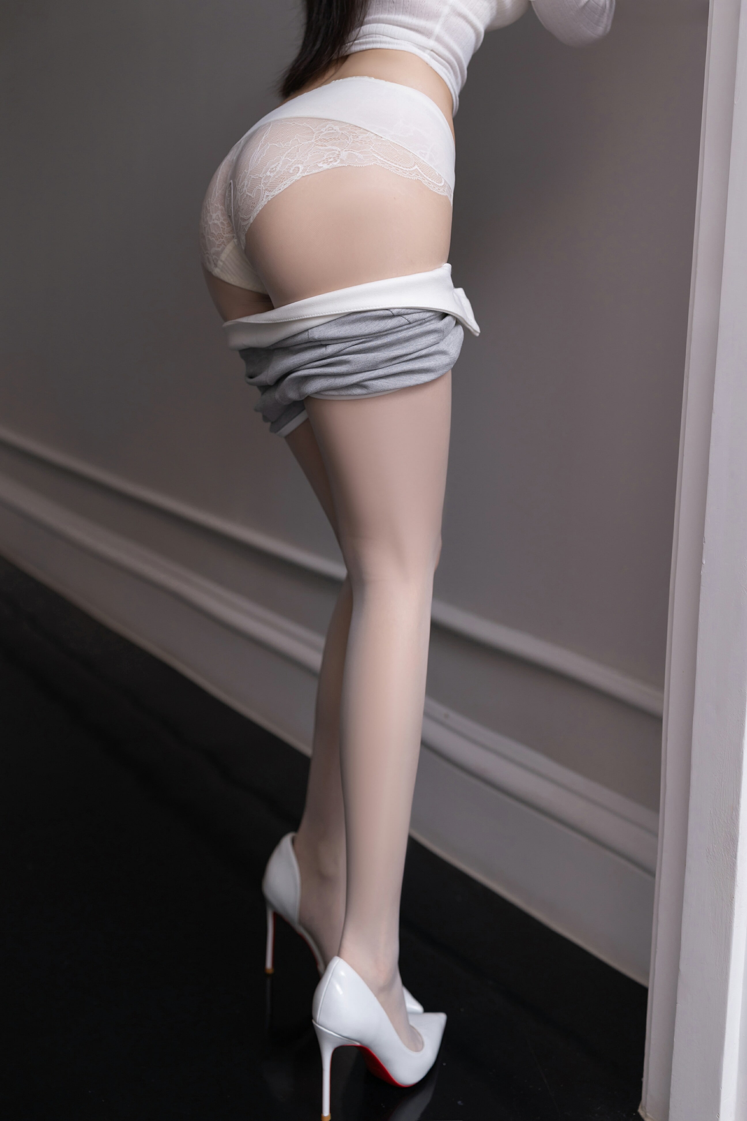 秀人网 美女名模 鱼子酱Fish – 内购未上架无水印《旅行日》 [123P]